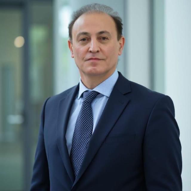 فرهاد فرنقی